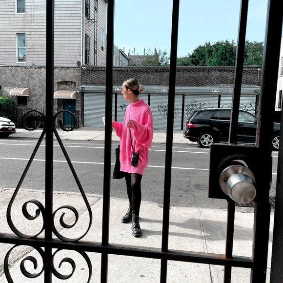 Missguided Oversized Hot Pink Sweater - Picture 4 of 5